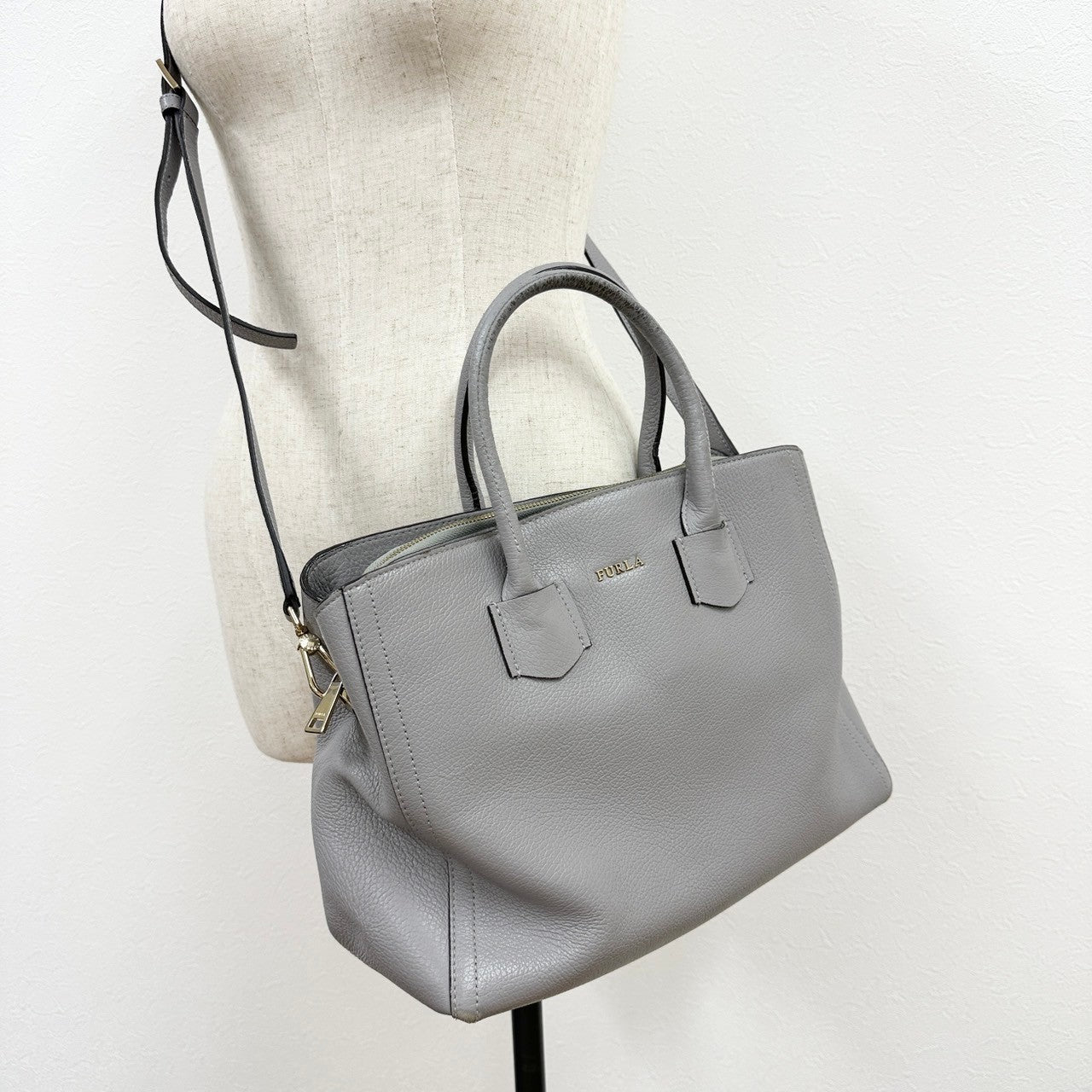 FURLA フルラ 2way ハンドバッグ ショルダーバッグ グレー F7590