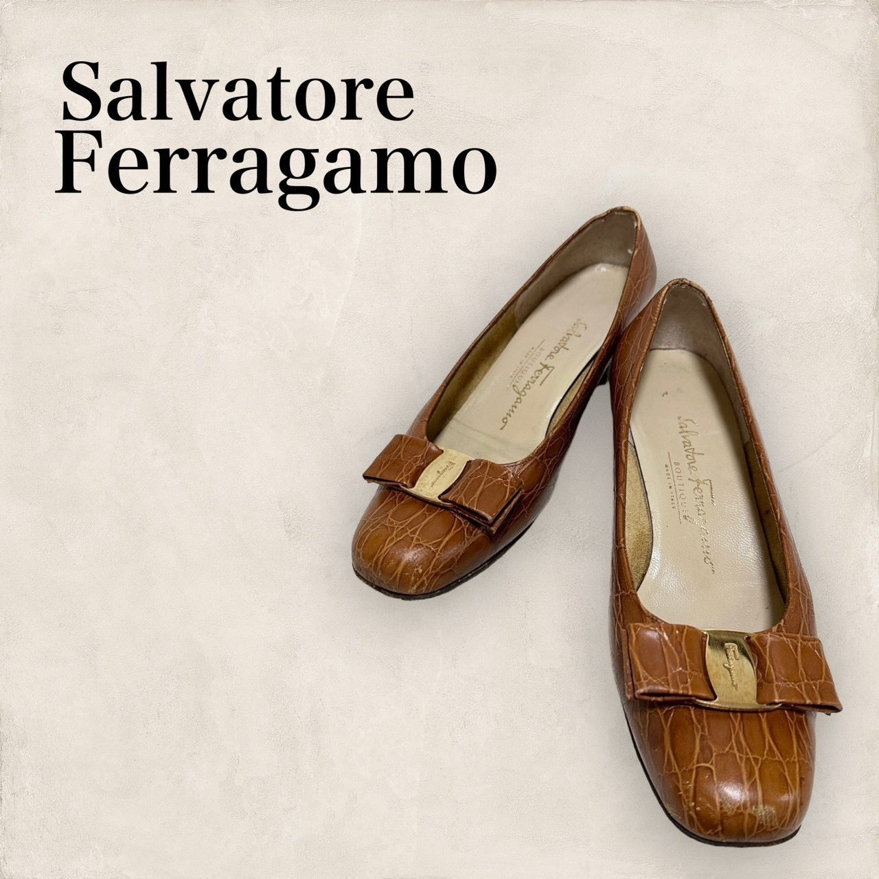 【やや傷あり】Salvatore Ferragamo フェラガモ ヴァラリボン 型押し ローヒールパンプス サイズ6 1/2 キャメル 茶色 202406-2106