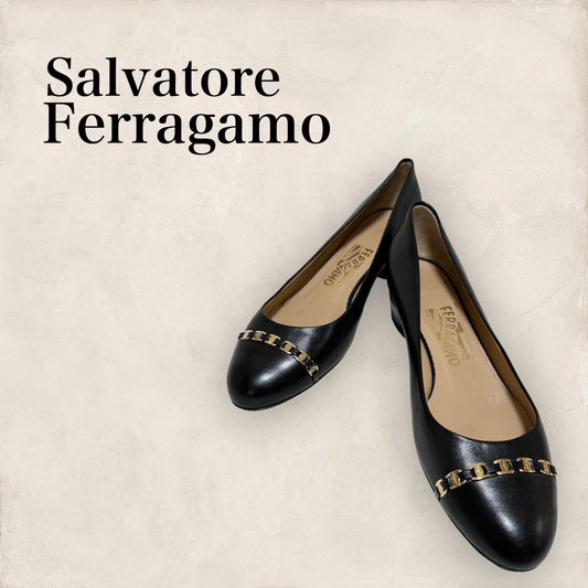 【極美品】Salvatore Ferragamo フェラガモ ヴァラ レザー パンプス サイズ7 1/2 黒 ブラック 202406-2108