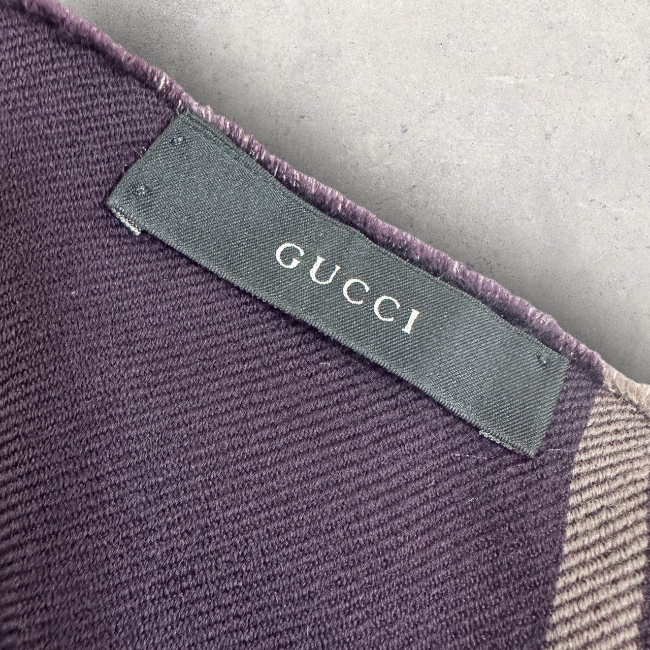 【美品】GUCCI グッチ スカーフ ショール マフラー ウール くすみ 紫 パープル 202406-0119