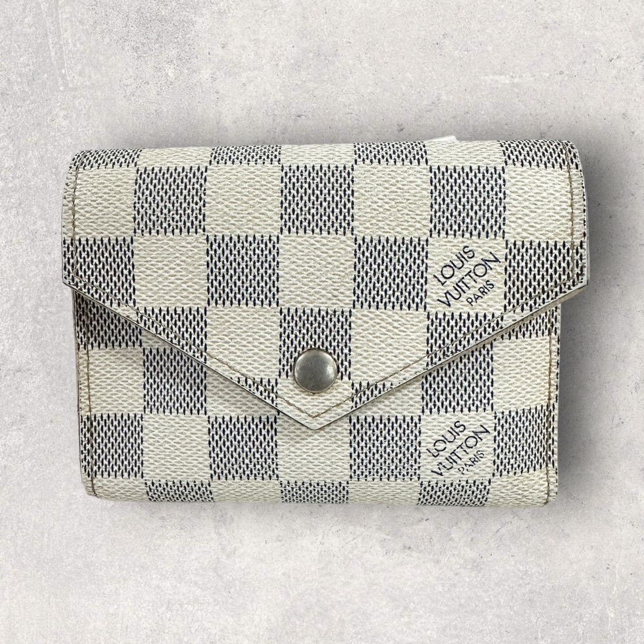 【訳あり】LOUIS VUITTON ルイヴィトン ダミエアズール  コンパクトウォレット 三つ折り財布 ローズ クリーム 202406-0125