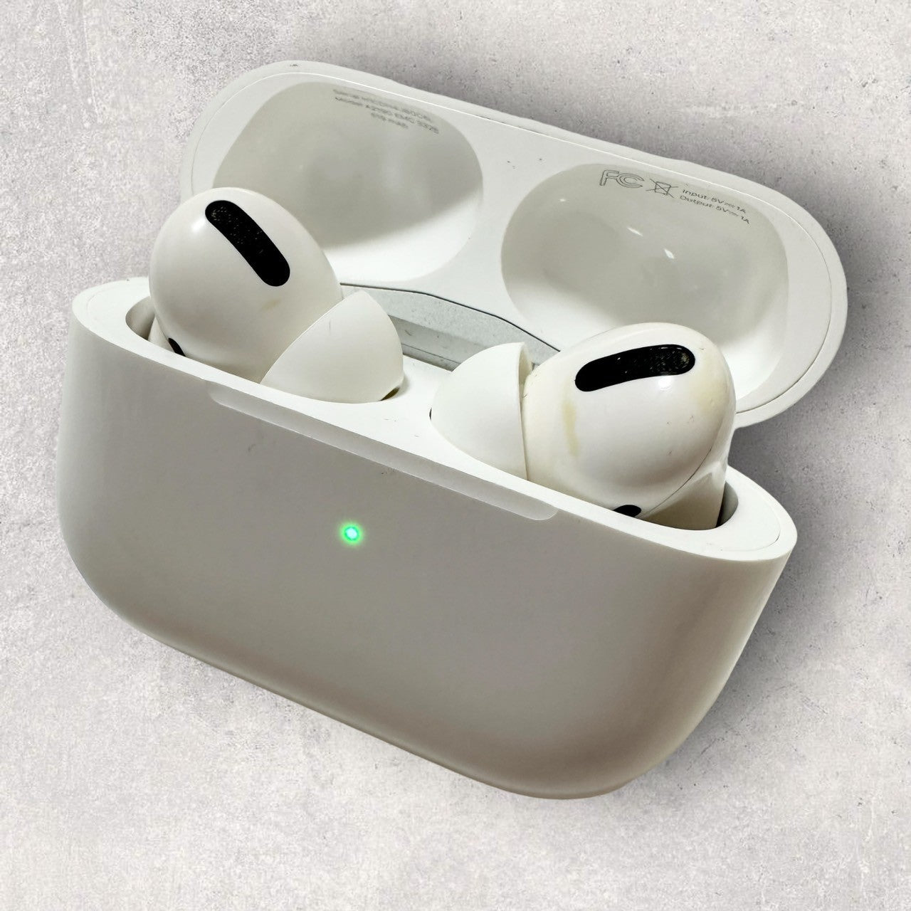 【少々の使用感あり】Apple アップル AirPods Pro (第1世代)  充電ケース イヤホン A2190 動作確認済み 202406-0138