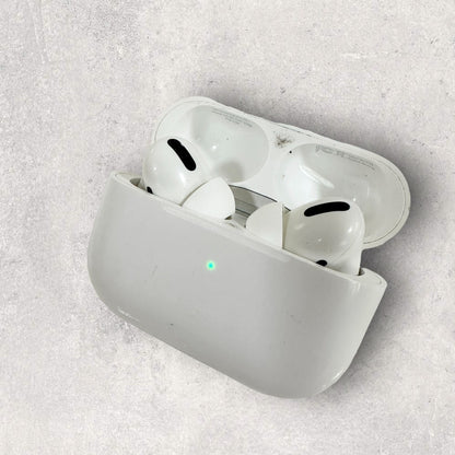 【少々の使用感あり】AirPods Pro (第1世代)  充電ケース イヤホン A2190 動作確認済み 202406-0136