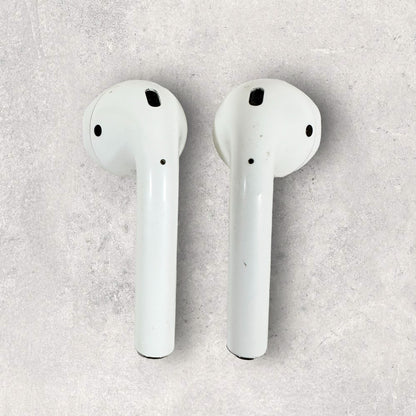 【ケースに汚れあり・動作確認済み】Apple アップル AirPods  (第2世代)  イヤホン A1602 202406-0291