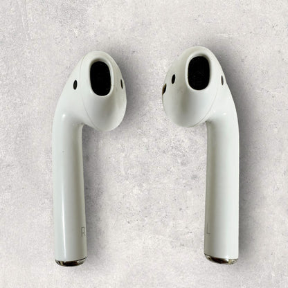 【ケースに汚れあり・動作確認済み】Apple アップル AirPods  (第2世代) イヤホン A1602 202406-0290