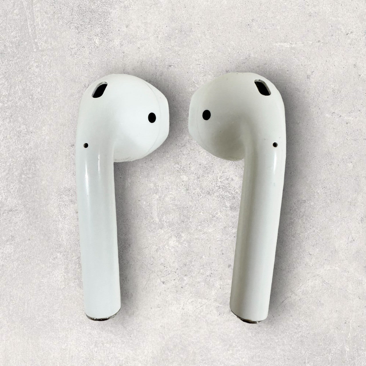 【ケースに汚れあり・動作確認済み】Apple アップル AirPods  (第2世代) イヤホン A1602 202406-0290