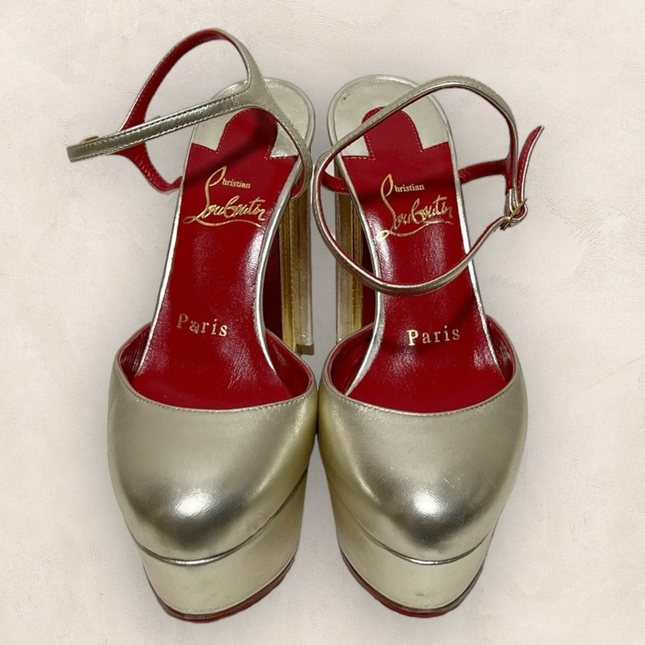 【目立つ傷汚れなし】Christian Louboutin クリスチャンルブタン サンダル ヒール ゴールド サイズ34 202406-0196