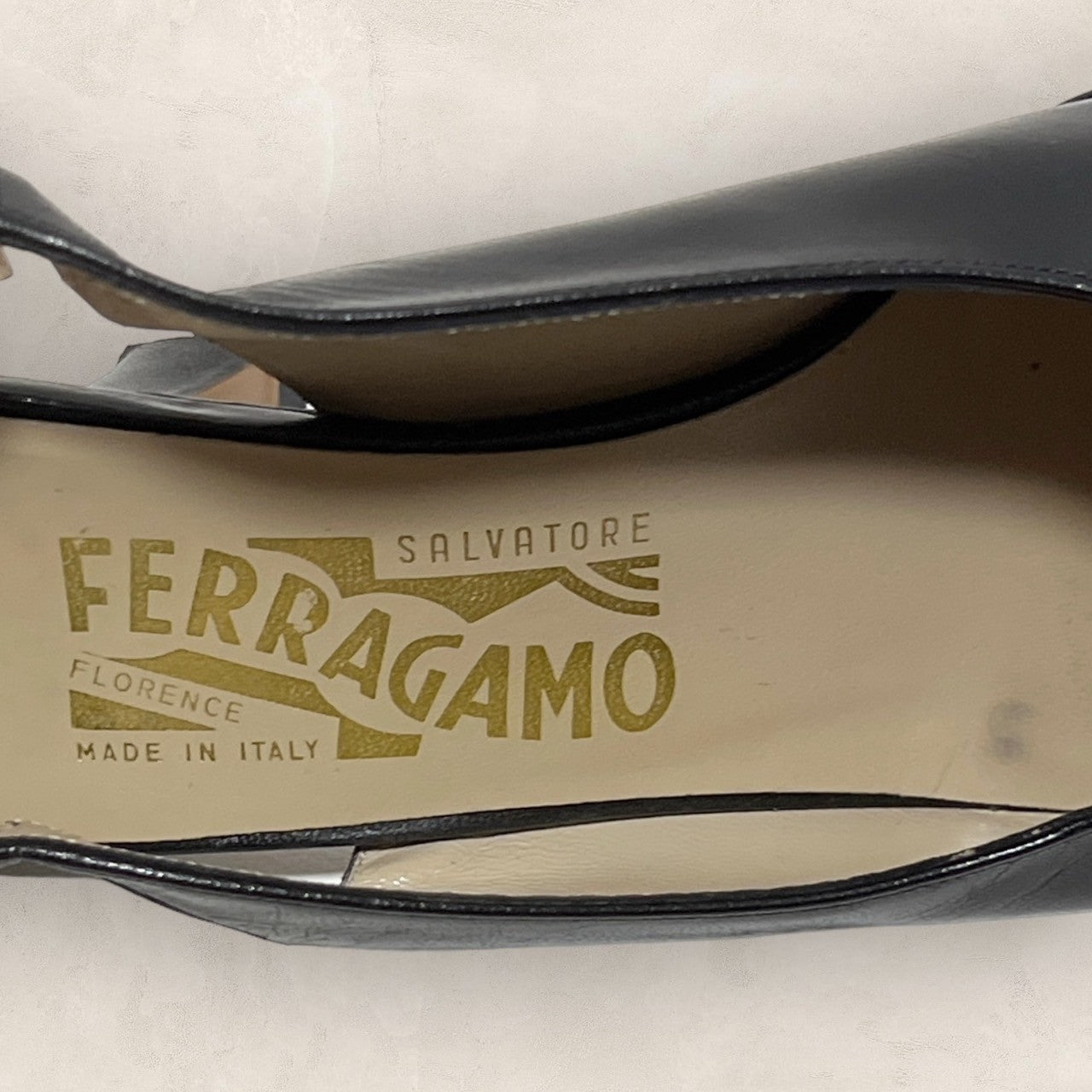 【傷汚れあり】Salvatore Ferragamo サルバトーレフェラガモ パンプス リボン ブラック 黒 ストラップ サイズ5 1/2 202406-0193